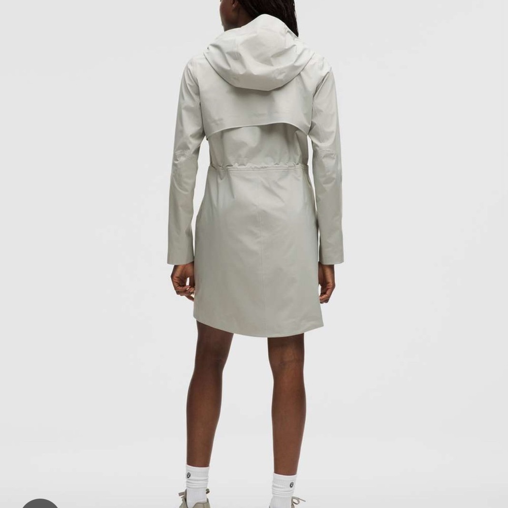 Lululemon Rebel Rain Jacket - Jade Grey